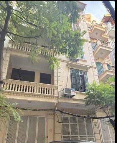 Cho Thuê nhà tại Đầm Trấu, 100m2* 4.5tầng, 10 ngủ, 5 vệ sinh, 35tr ( TL nhẹ) - Ảnh chính
